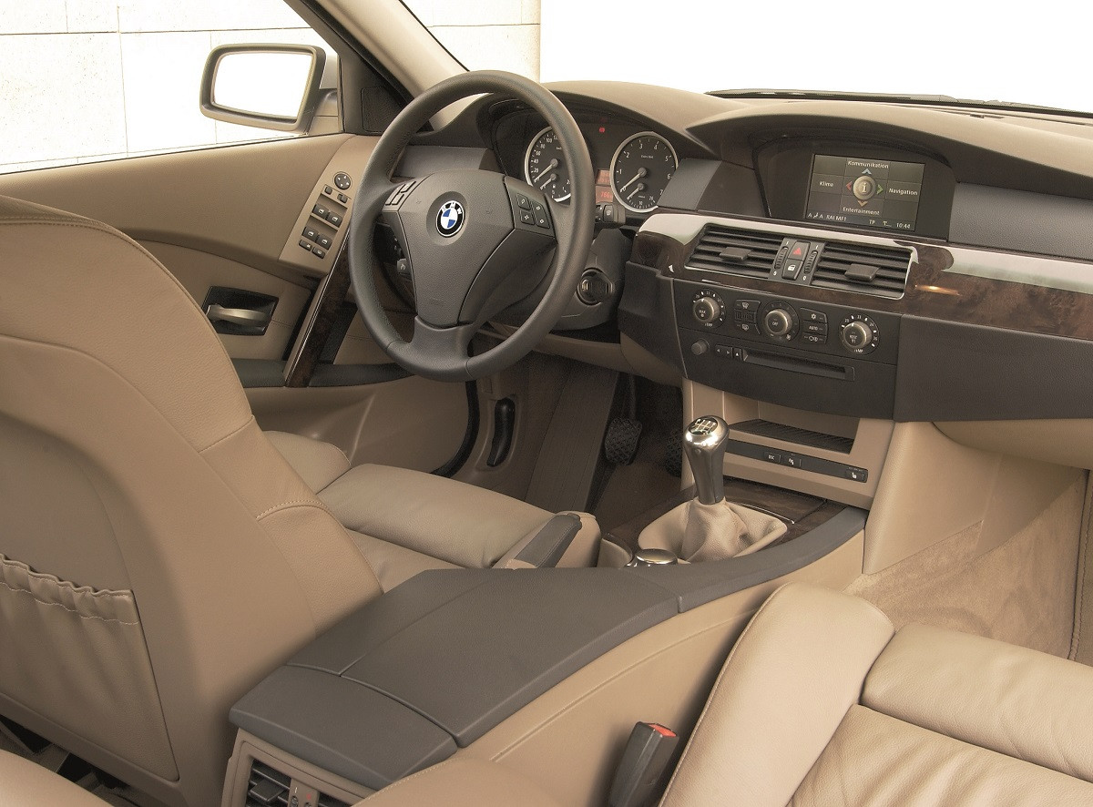 BMW serii 5 E60 Wnętrze